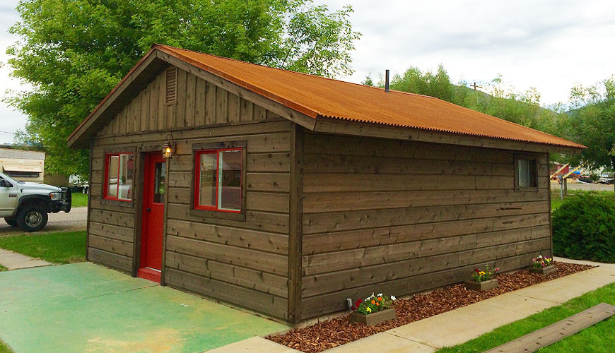 Looking for highly durable and long lasting products for siding cabins and homes? Cedar grizzly board is ideal for this and will result in a home that will look great for generations to come.